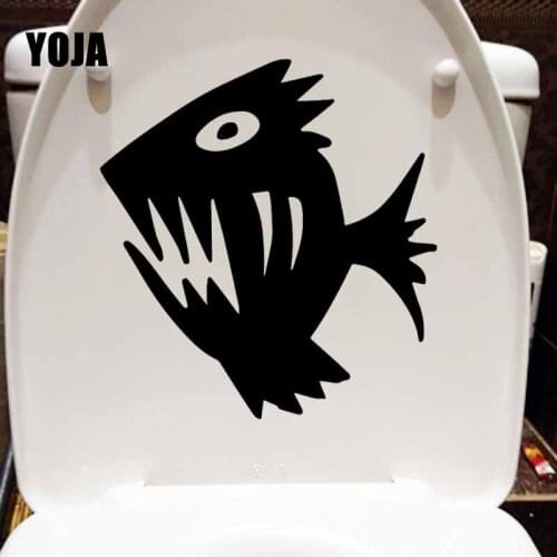YOJA 22.1X23.7CM Funny Cartoon Toilet Sticker Piranha Fish Pirana Caribes Wall Decal T5-0315
