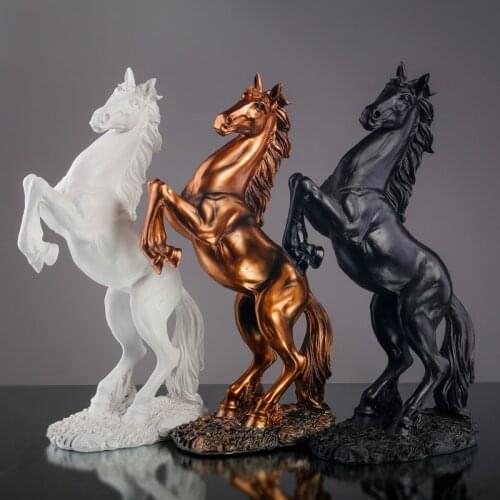 Nordic Tengkong Junma statue， Resin sculpture Home living room bedroom decoration statue Gold color, white, black Horse statue