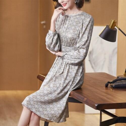 2021 spring and summer new elegant temperament round neck long sleeve slim over the knee printed silk dress f1274