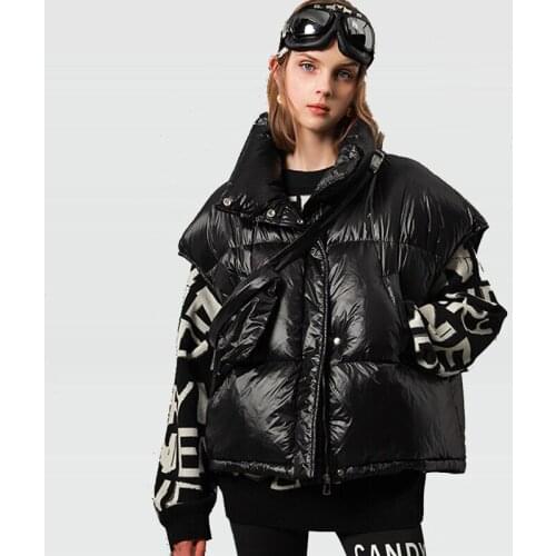 2021 New Fashion Style Women Short Windproof High Shine Thick Warm Duck Down Gilet With Shoulder Bag