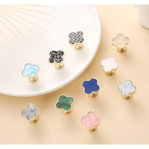 Nordic Metal Furniture Door Pull Handle Knob Shell Brass Wall Hooks Hat Bag Hanging Hook Hardware Drawer Cabinet Wardrobe Knob