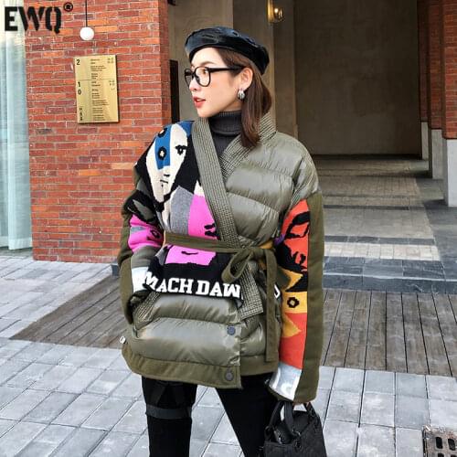 [EWQ] V-neck Tie Thick Cotton Coat Female Loose Long Coat European Goods 2021 Winter New Knit Pattern Stitching Overcoats Parka