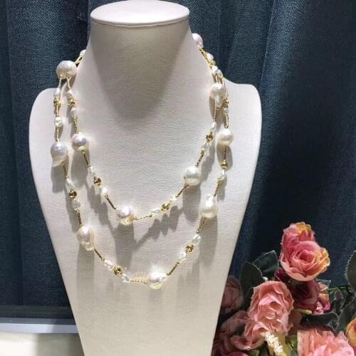 Summer Womens Necklace Pearl Necklace Sweater Chain Designer Simple Fashion Advanced 60cm Sweater Chain Womens Necklace