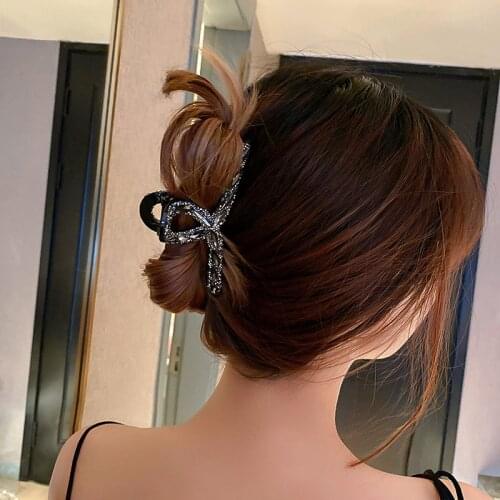 Rhinestone grab clip hairpin Korea shark clip diamond atmospheric hairpin simple fashion personality design sense claw clip