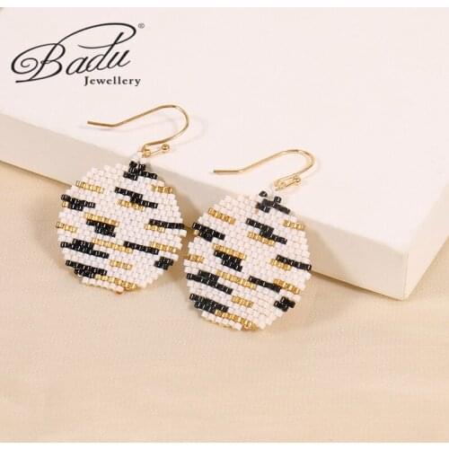 Badu Bohemian Handmade White Round Beads Dangle Earrings Charm Statement Drop Earrings for Women Fashion Jewelry