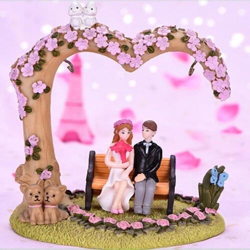 1Pair Sweety Lovers Couple On Chair Figurines Miniature Craft DIY Ornament Garden Decor Fairy Garden Gnome Moss Terrarium Gift