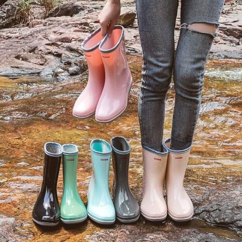 Mid Tube Rain Boots Women Platform Boots Slip on Rain Shoes Ladies 2021 Winter Plus Cotton Rain Boots Waterproof Silicone Shoes