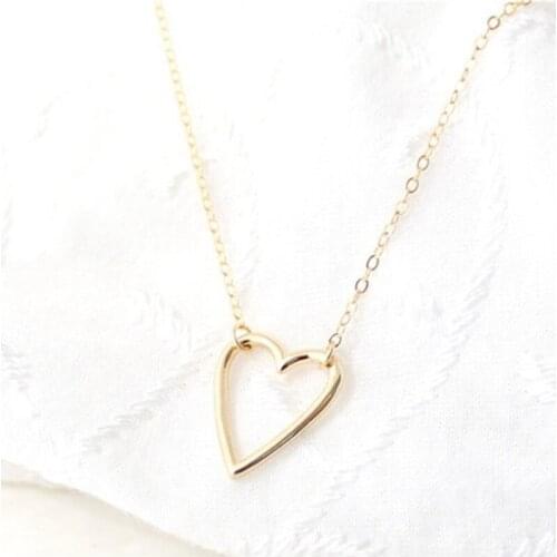 Classic Simple Design Personalized Love Hearts Tiny Heart Necklace Pendant Chain Love Gifts For Women