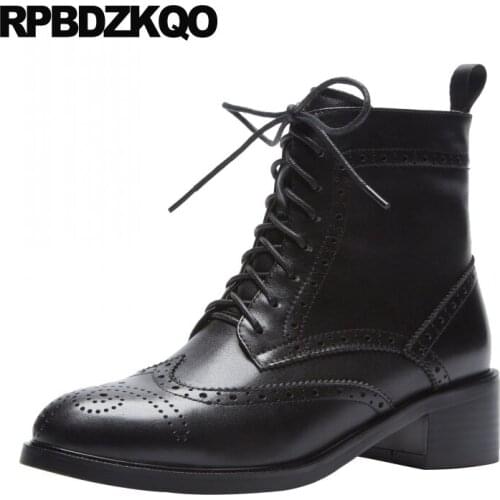 Chunky Patent Leather Winter Black British Round Toe Brogue Fur Booties Combat Luxury Brand Shoes Women Military Lace Up Boots