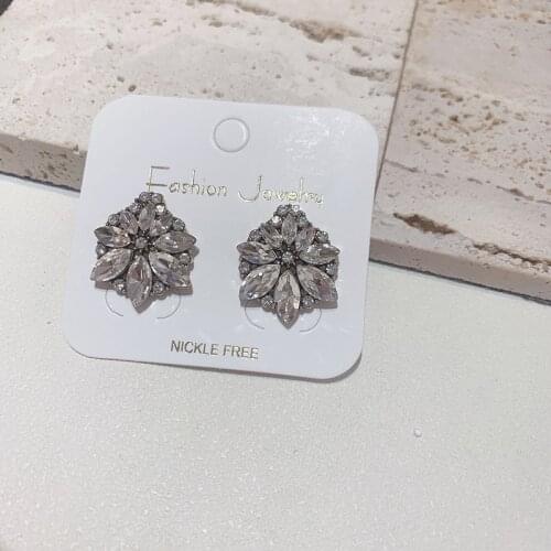 Korean Acrylic Flower Petal Beads Stud Earrings For Women Summer Holiday Pendientes Jewelry