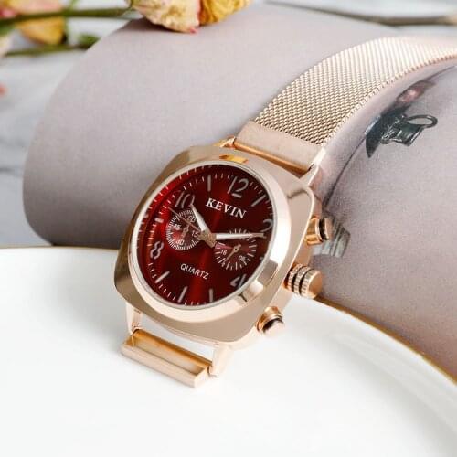 2020 New Magnet Woven Mesh Strap Same Style Women 's Fashion Trend Rose Gold Quartz Watch