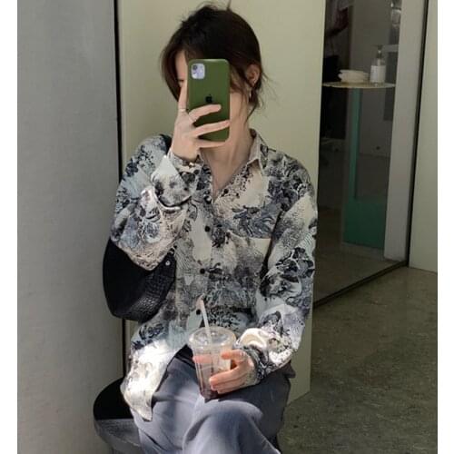 2020 autumn retro shirt female design sense niche print lapel long sleeve blouse