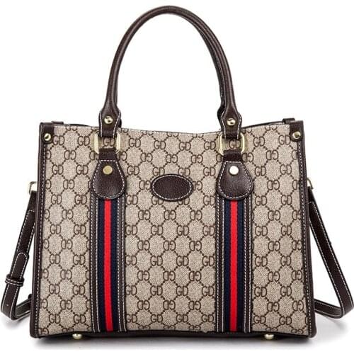 Direct selling 2020 new all-match big tote bag handbag messenger lady fashion one-shoulder leather printing bucket bag handbag