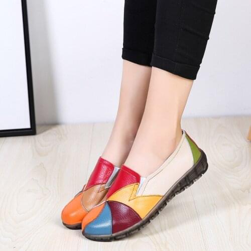 New Fashion Round Toe Slip-on Patchwork Women Flats Ladies Casual Moccasins Loafers Comfortable Soft Mother Shoes Big Size 35-44