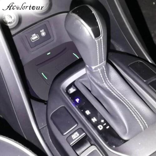Phone holder for Hyundai Grand Santa Fe IX45 2015 to 2018 wireless charger mobile charging support for iphone 11 qi charge stand