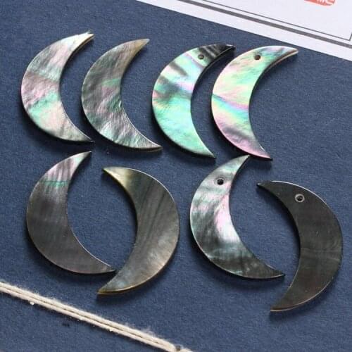 50PCS/Lot Mother-Of-Pearl Shell new hand-carved shell moon shape exquisite fashion jewelry