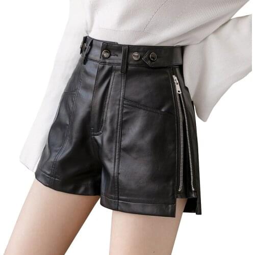 Black Shorts Women PU Faux Leather Shorts Autumn Winter High Waist Woman Shorts Wide Leg Short Pants Side Zipper Womens Shorts