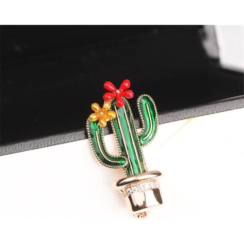 Newest Design Red Green Enamel Pin Flowering Cactus Brooches For Women Coat Accessories Gifts Fashion Plant Brooch Pins Jewelry