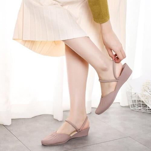 2020 comfortable summer womens sandals soft-soled mom shoes new womens flat non-slip womens shoes double wear