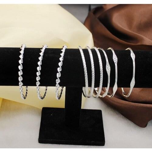 2021 New Design Simple Atmosphere Trend Versatile Fashion Womens Retro Twist Coil Bracelet
