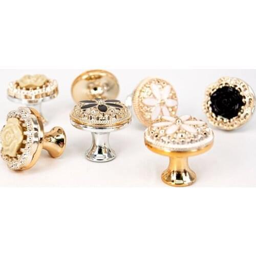 1pcs New Door Handles Furniture Receive Box Handles Cabinets and Drawer Knob Kitchen Furniture Accessories Plastic Deal With