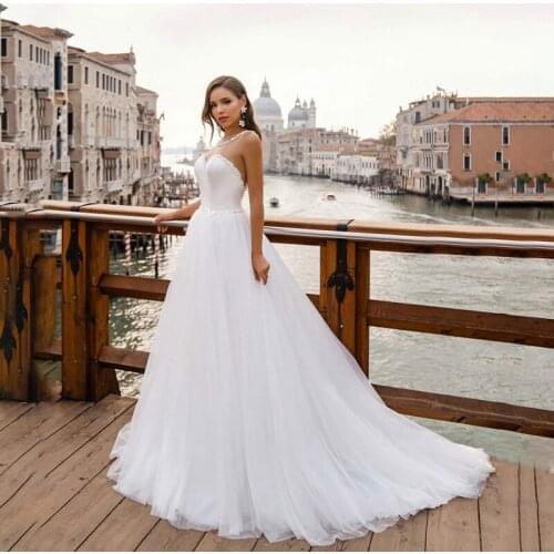 2021 Graceful Lace Backless Appliques Long A-line Sleeveless O-Neck Wedding Dress Formal Occasion Robe De Mariage