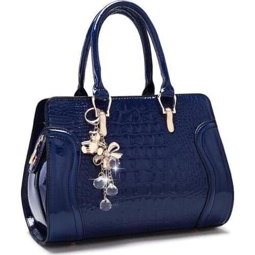 Fashion new crocodile pattern handbag fashion trend embossed ladies shoulder bag multifunctional handbag female messenger bag