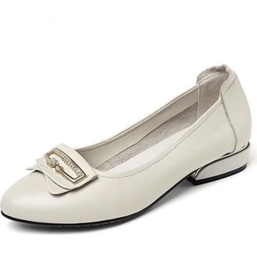 Best Selling 2020 Spring New Rhinestone Pointed Shoes Woman Genuine Leather Shoes Women Fashion Shoes Soft Casual Low Heel Shoes