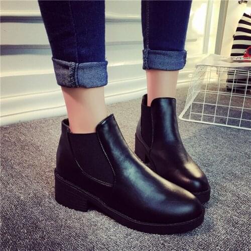 2018 new Hot style Fashion women boots Round head thick bottom PU leather waterproof woman boots size35-40