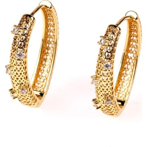 EYIKA Luxury Full Hollow Heart Pattern Cubic Zirconia Micro Inlay Circle Hoop Earrings for Women Fashion Wedding Party Jewelry