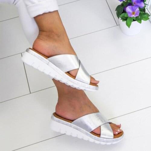 Hot Slippers Women Flat Bottom Toe Chaussures Femme Wedge Flip Flops Sandals Women Sandals Outdoor Summer Slippers Women Shoes