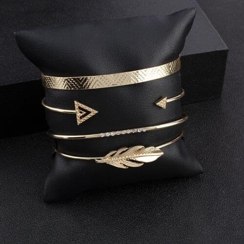 Hot New Fashion Leaf Row Diamond Bracelet Retro Pattern Pair Point Triangle Four-piece Bracelet Birthday Bracelet Jewelry Gift