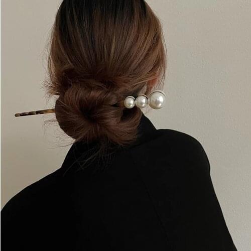 AOMU 2021 New Korean Retro Multicolor Transparent Resin Imitated-pearl Geometric Hairpin for Women Hair Accessories Styling Tool
