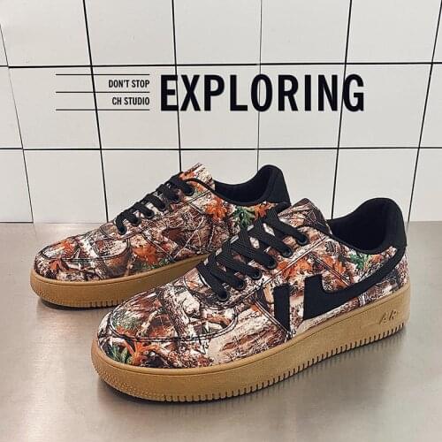 Mens Shoes Autumn 2021 New Casual Fashion Sports Shoes Increased Thick-soled White Shoes Cashew Flower Camouflage Mens Shoes