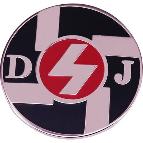 WW2 German DJ Enamel Pins Round Lightning Medal Brooches Metal Punk Metal Badge Pin Backpack Jewelry 2021