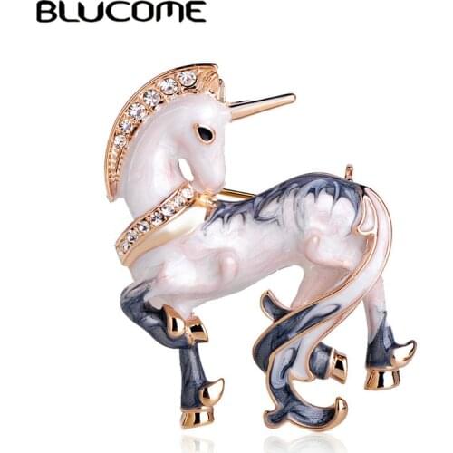 Blucome Newest White Horse Shape Brooch Gold Color Texture Enamel Brooches For Men Boys Coat Collar Sweater Animal Jewelry Pins