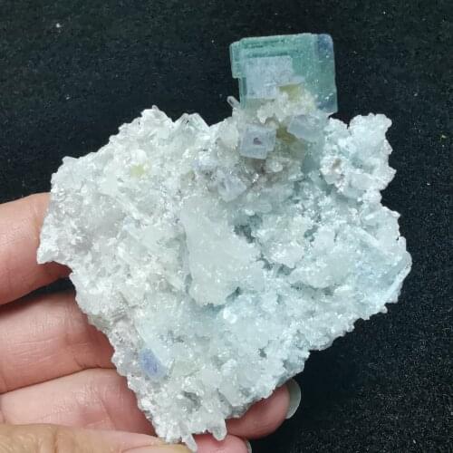 58.9gNatural rare heart-shaped crystal and green fluorite teaching mineral specimen quartz B home decoration stone collection