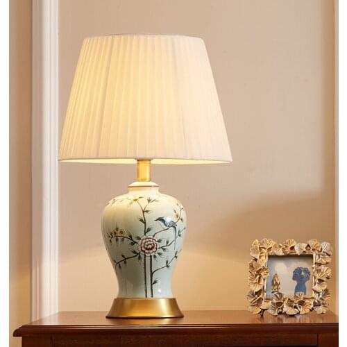 American Country Retro New Chinese Flower and Bird Light Green Ceramic Table Lamp for Bedroom Living Room Bedside Lamp E27 220V