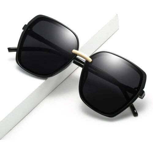 Fashion Square Glasses Plastic Women Sunglasses Multilateral Classic Retro Sunglasses Classic Luxury Ladies Sun Glasses Uv400