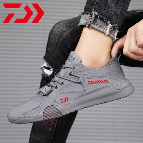 Daiwa Fishing Shoes Men Hunting Fishing Shoes Outdoor Climbing Comfortable Hiking Sports Breathable Shoes Casual Fishing Shoes