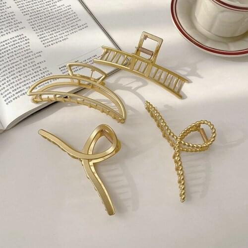 2021 New Korea Style Simple Girl Hair Claw Large Shark Clip Metal Gripping Clip Back of Head Hairpin for Women Hair Accessories