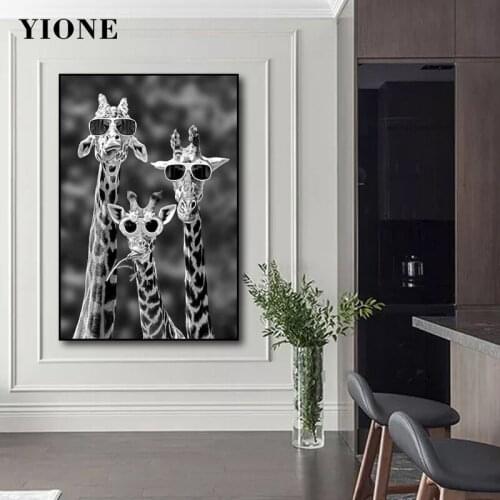 Black and White Giraffe Canvas Painting Modern Wild Animal Family Wall Art Pictures for Living Room Bedroom Poster Prints Decor