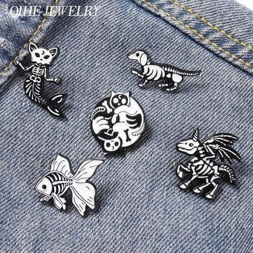Animal Enamel Pin Dog Fossil Fish Fox Brooch Punk Badge Cat Bones Gothic Children Friend Hat School Bag Badge Gift Wholesale
