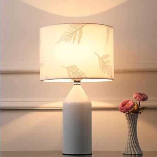 Post-modern Light Luxury Table Lamp Romantic Warm Simple Fashion Stylish Living Room Bedroom Bedside Study Decorative Lighting