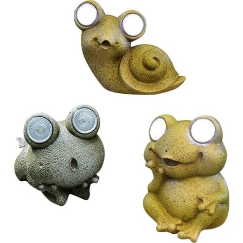 New Green Frog Statue with Solar Light Eyes for Home Garden Outdoor Decor Cute Frog Ornament Resin Animal Solar Figurine Lights