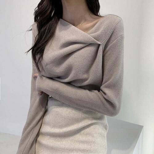 Thickened double fleece 2020 autumn and winter slim bottoming shirt reveals white feeling oblique collar irregular long-sleeved