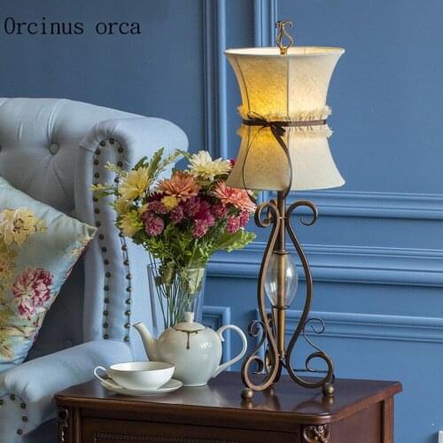 European-style retro LED iron table lamp Living room bedside lamp simple pastoral cloth table lamp free shipping