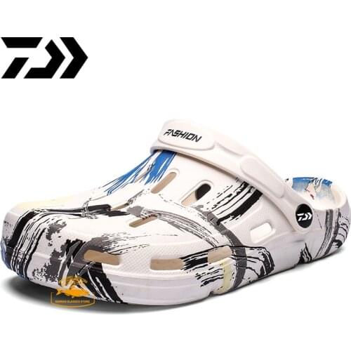 Daiwa Summer Men Fishing Slippers Casual Shoes Slippers Camouflage Platform Couple Garden Shoes Beach Sandals Zapatos Hombre