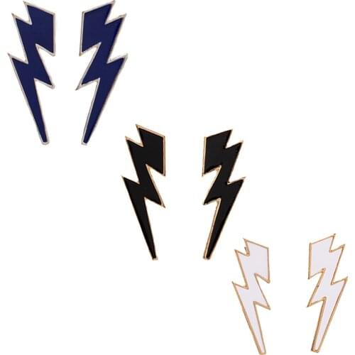 Hewill Stud Earrings