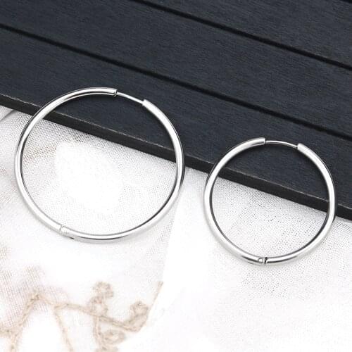 Innopes trendy Unisex Round Circle Ear Hoop Buckle Earring Black Punk Earring Titanium Steel Men Women Jewelry